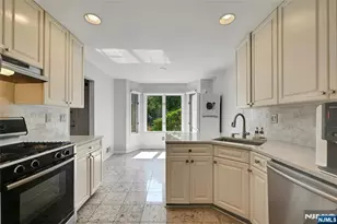 91 Lakeview Dr, Old Tappan, NJ 07675 - Photo 6