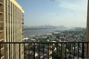200 Winston Dr 2818, Cliffside Park, NJ 07010 - Photo 4