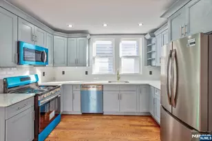 25 Wolf Pl, Irvington, NJ 07111 - Photo 22