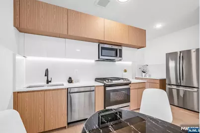 649 38th Street 3-04 #3-04, Union City, NJ 07087 - Photo 4