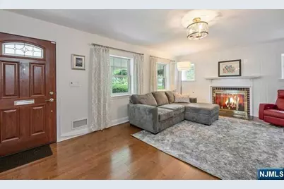 211 Bellair Road, Ridgewood, NJ 07450 - Photo 6