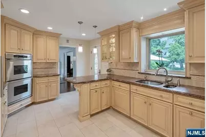 211 Bellair Road, Ridgewood, NJ 07450 - Photo 18