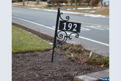 192 W Midland Avenue 5 #5, Paramus, NJ 07652 - Photo 2