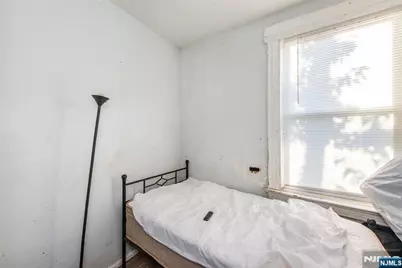 23 17th Street, East Orange, NJ 07018 - Photo 36