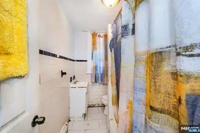 23 17th Street, East Orange, NJ 07018 - Photo 32