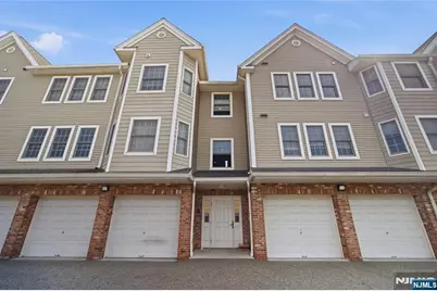 270 Grand Avenue 4C #4C, Palisades Park, NJ 07650 - Photo 1