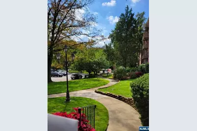 2339 Hudson Terrace D9 #D9, Fort Lee, NJ 07024 - Photo 12
