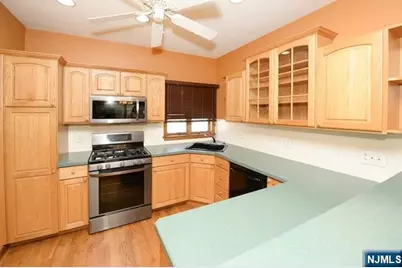 307 Central Avenue, Hawthorne, NJ 07506 - Photo 6