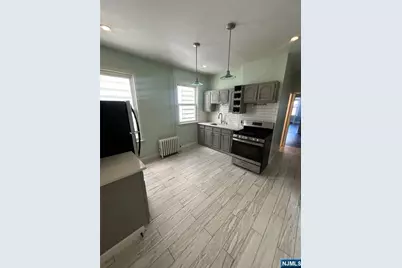 138 Hoyt Street 1 #1, Kearny, NJ 07032 - Photo 2