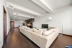 9 Somerset Ln 407, Edgewater, NJ 07020 - Photo 8