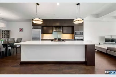 9 Somerset Lane 407 #407, Edgewater, NJ 07020 - Photo 6