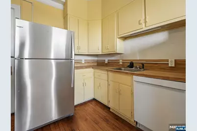 375 Mount Prospect 6Ae #6AE, Newark, NJ 07104 - Photo 10