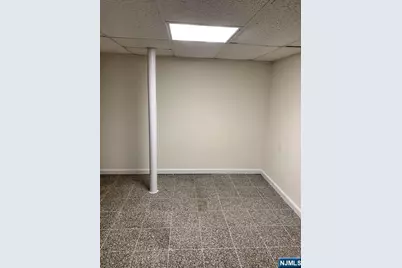 949 Garrison Avenue, Teaneck Township, NJ 07666 - Photo 14