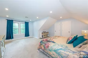 375 Queens Ct, Ridgewood, NJ 07450 - Photo 32