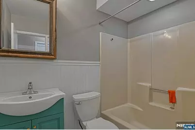 31 Home Place 1 #1, Bergenfield, NJ 07621 - Photo 24