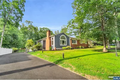 12 Haring Drive, Old Tappan, NJ 07675 - Photo 2
