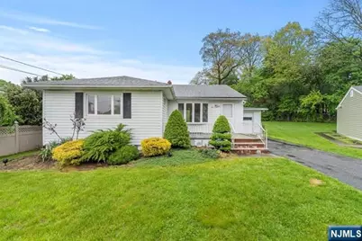 46 Daka Court, Bloomfield, NJ 07003 - Photo 2