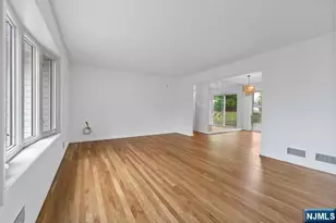 46 Daka Ct, Bloomfield, NJ 07003 - Photo 4