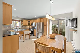 228 Lafayette Ave, Cliffside Park, NJ 07010 - Photo 10
