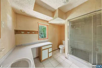 344 Union Avenue, Bloomingdale, NJ 07403 - Photo 16