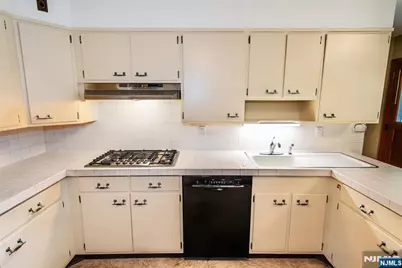68 Bentley Road, Cedar Grove, NJ 07009 - Photo 14