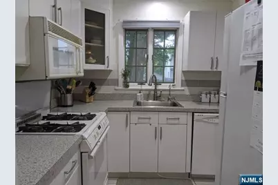 492 Dorchester Road, Ridgewood, NJ 07450 - Photo 6
