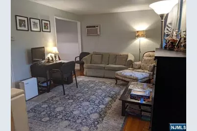 492 Dorchester Road, Ridgewood, NJ 07450 - Photo 2