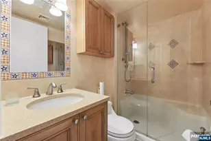 1447 John St, Fort Lee, NJ 07024 - Photo 14
