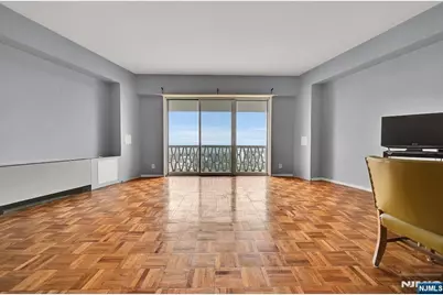 2000 Linwood Avenue 23E #23E, Fort Lee, NJ 07024 - Photo 2