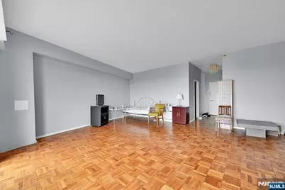 2000 Linwood Avenue 23E #23E, Fort Lee, NJ 07024 - Photo 6
