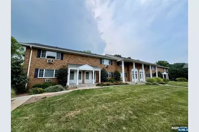 115 N Franklin Turnpike 4 #4, Ramsey, NJ 07446 - Photo 1