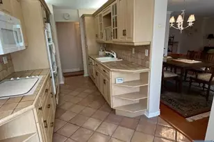 300 Winston Dr 302, Cliffside Park, NJ 07010 - Photo 1