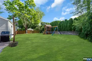 519 Ryeside Ave, New Milford, NJ 07646 - Photo 34