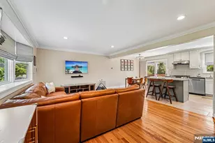 252 Canterbury Pl, Ridgewood, NJ 07450 - Photo 4