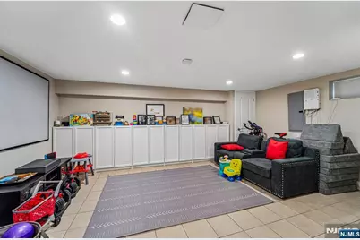 252 Canterbury Place, Ridgewood, NJ 07450 - Photo 32