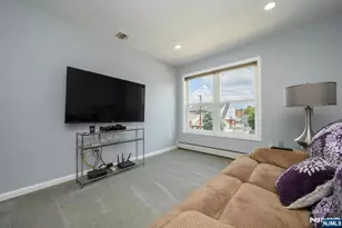 1 Veprek Ln, Hackensack, NJ 07606 - Photo 20