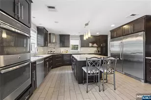 135 Rector Ct, Bergenfield, NJ 07621 - Photo 22