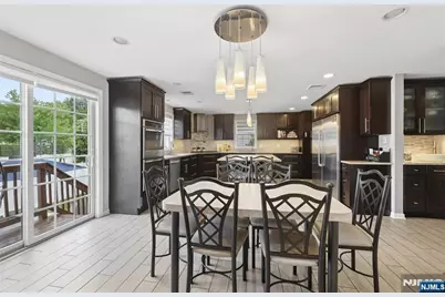 135 Rector Court, Bergenfield, NJ 07621 - Photo 28