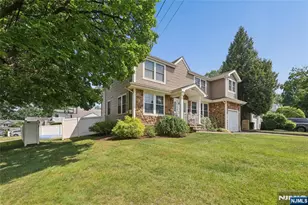 135 Rector Ct, Bergenfield, NJ 07621 - Photo 12