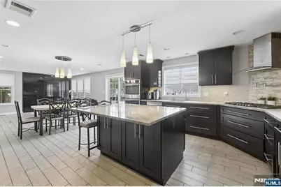 135 Rector Court, Bergenfield, NJ 07621 - Photo 24