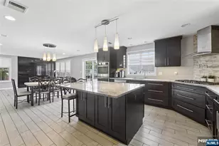 135 Rector Ct, Bergenfield, NJ 07621 - Photo 24