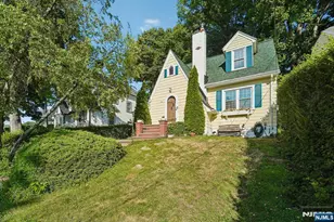 75 Rollinson St, West Orange Township, NJ 07052 - Photo 2