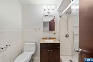 1023 Morningside Ln 2nd Fl, Fort Lee, NJ 07024 - Photo 8