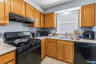 56 Vincent St, Newark, NJ 07105 - Photo 4