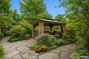 384 Anderson St, Hackensack, NJ 07601 - Photo 28
