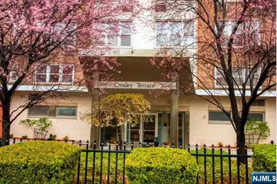 2160 Center Avenue 4S #4S, Fort Lee, NJ 07024 - Photo 8