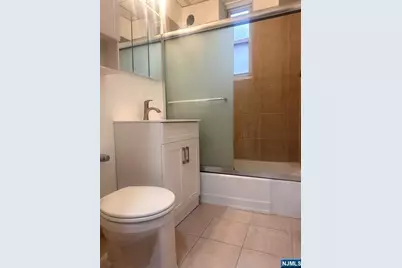 2160 Center Avenue 4S #4S, Fort Lee, NJ 07024 - Photo 4