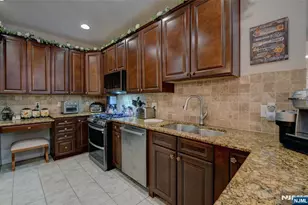 1113 Warren 113, Wanaque, NJ 07465 - Photo 10