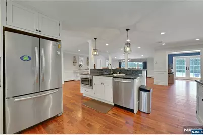 890 Norgate Drive, Ridgewood, NJ 07450 - Photo 10
