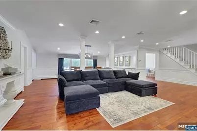 890 Norgate Drive, Ridgewood, NJ 07450 - Photo 4